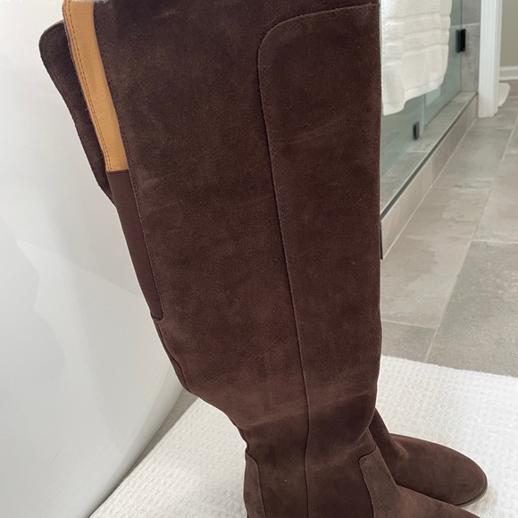 New Loval over-the-knee boot from CC
Corso Como - Picture 6 of 11